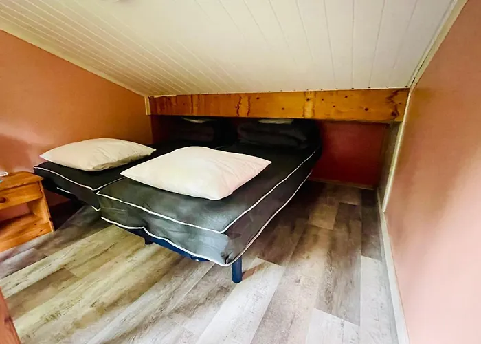 8 Pers Avec Terrasse - Api-1-52-1027 مكان تخييم *