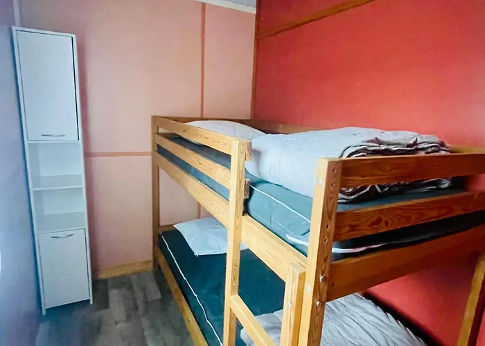 مكان تخييم 8 Pers Avec Terrasse - Api-1-52-1027 Camon (Languedoc-Roussillon)